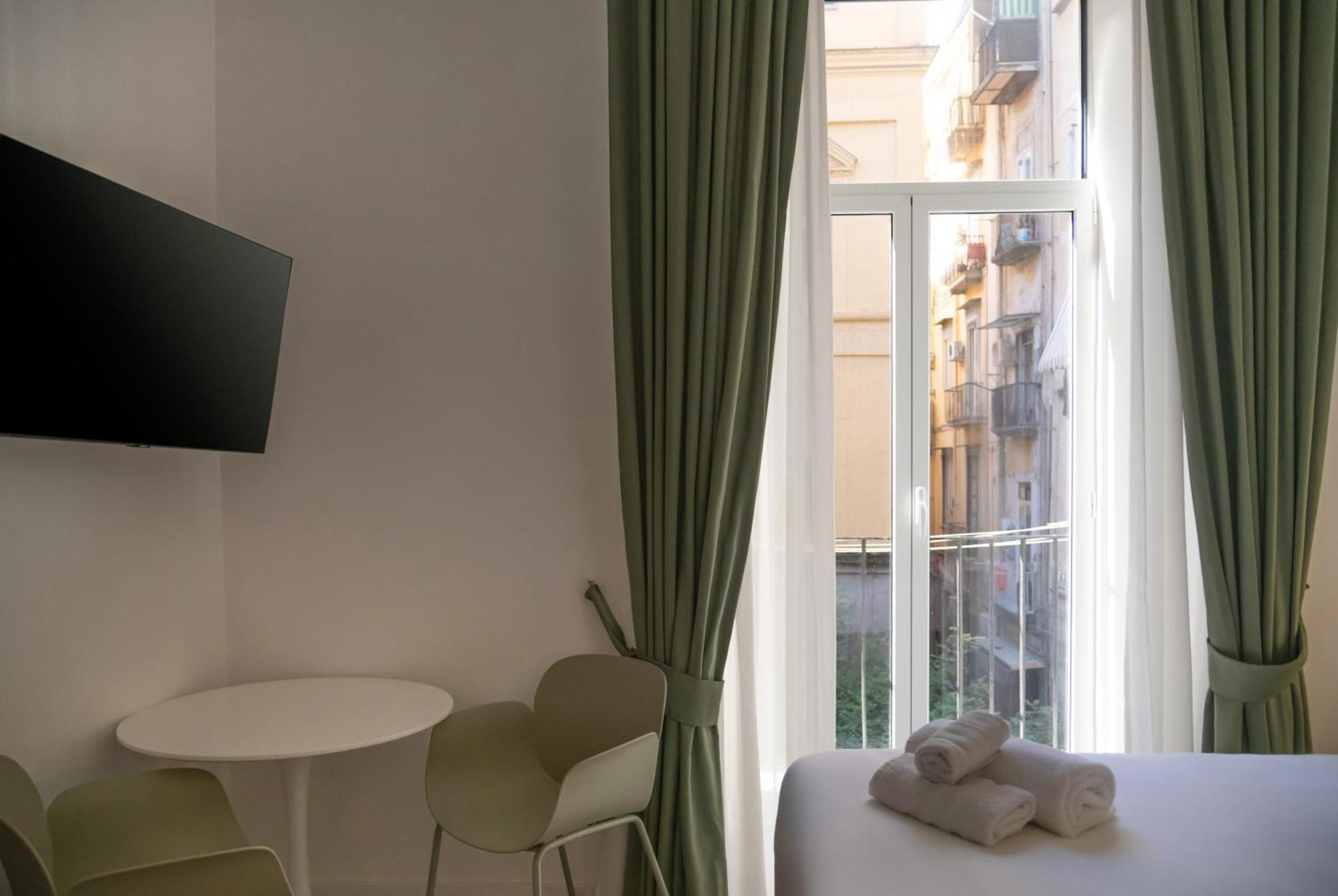 Vistavicolo Rooms Наполи Екстериор снимка